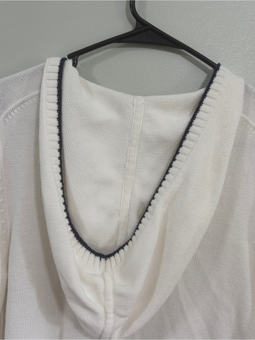 Lilly Pulitzer White V-Neck knit hooded Pullover Sweater size medium - Picture 7 of 9